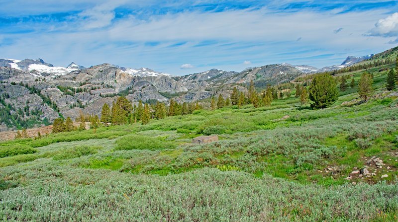 Upper San Joaquin River Canyon from High Trail. Thousand Island Lake is behind the last small dome in the canyon, just above the center of the picture.