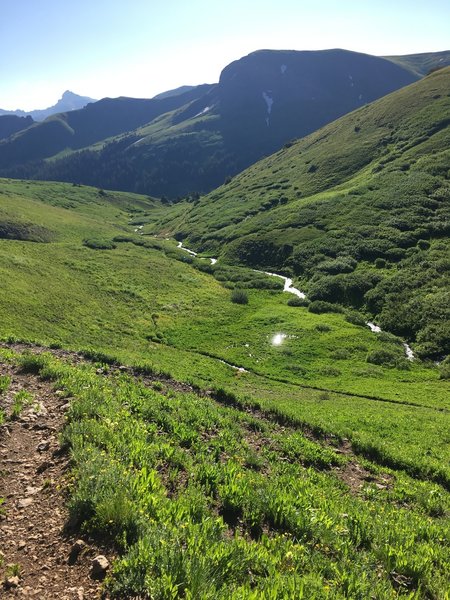 Beautiful switchbacks near junction with Horsethief Trail