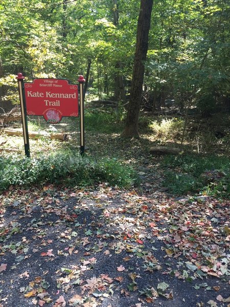 Kate Kennard Trailhead on Long Hill Road West