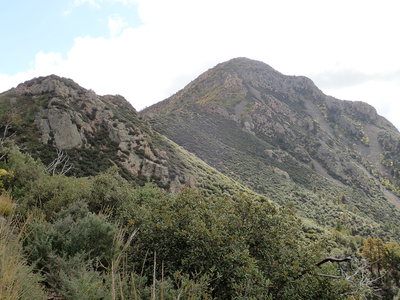 Approaching Riley Saddle with a nice view of Josephine Peak.