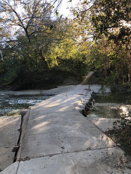 This is a photo of the creek crossing by Duck Creek road. Easily possible as long as the creek is low. Do not attempt in high water.