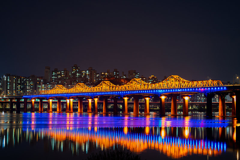 Dongho Bridge along the Han River Trail