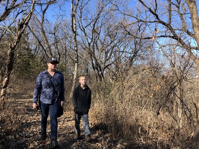 The trail is pretty flat through here.