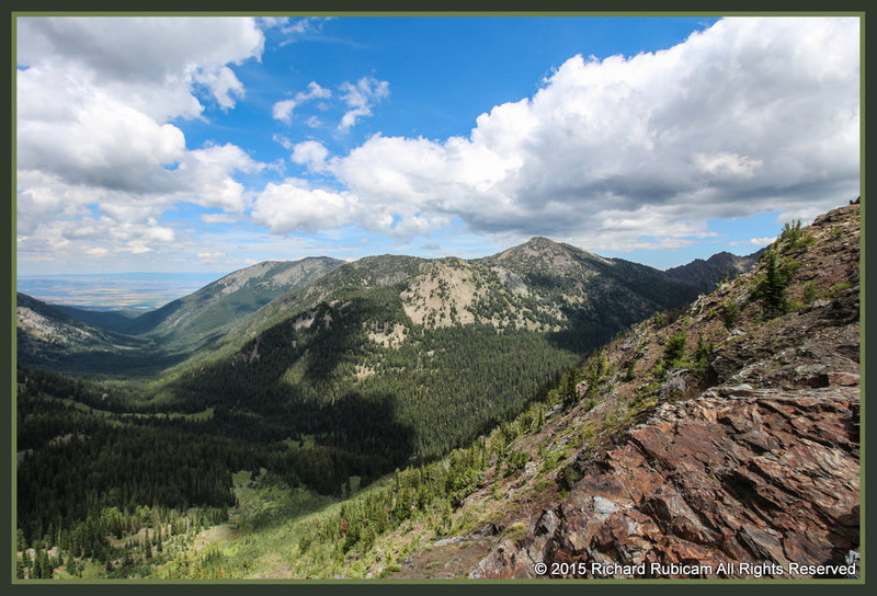 Views are frequent as the trail follows closely to Elkhorn Ridge.