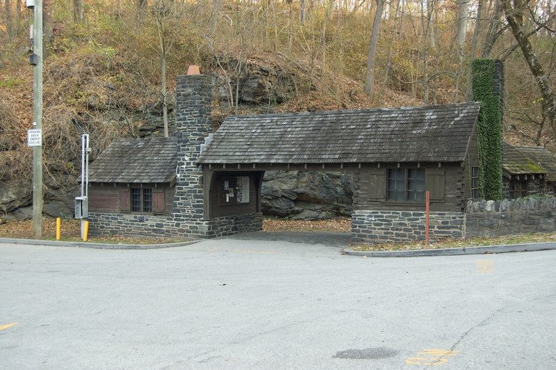 Wooden shelter near Wissahickon. No restrooms.