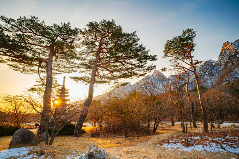 Sunrise near the park entrance of Seoraksan National Park