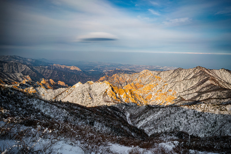 Lenticular Cloud Forms over Ulsanbawi Rock formation