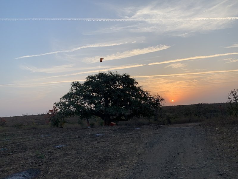 Sunrise at the start of the Ratnapur Trail.