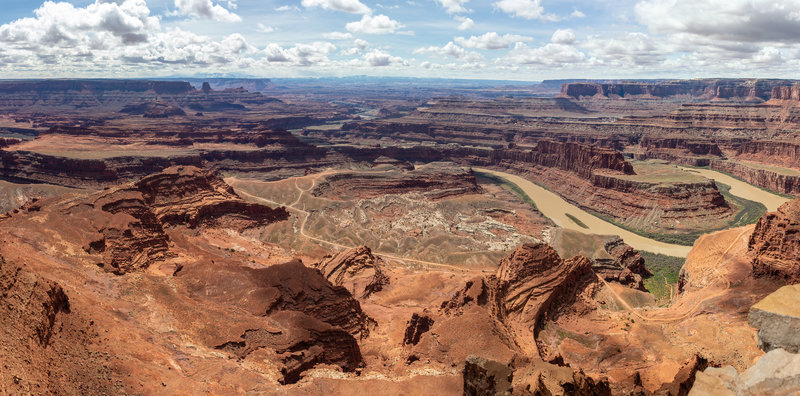 The White Rim Road is visible below as it winds around the Island in the Sky