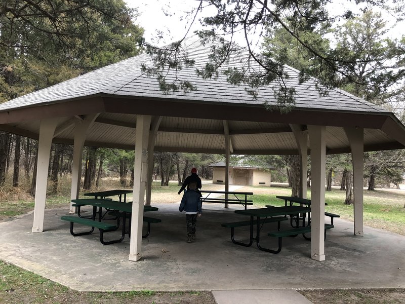 A fantastic shelter to have lunch at before your hike!