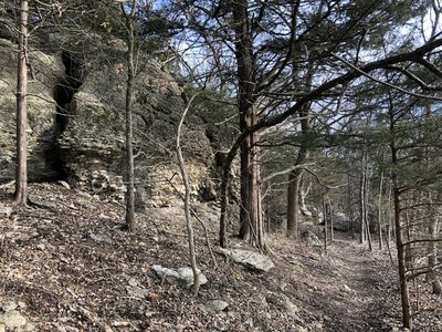 There's a lot of really cool rock formations as you get higher up The Esse's Trail