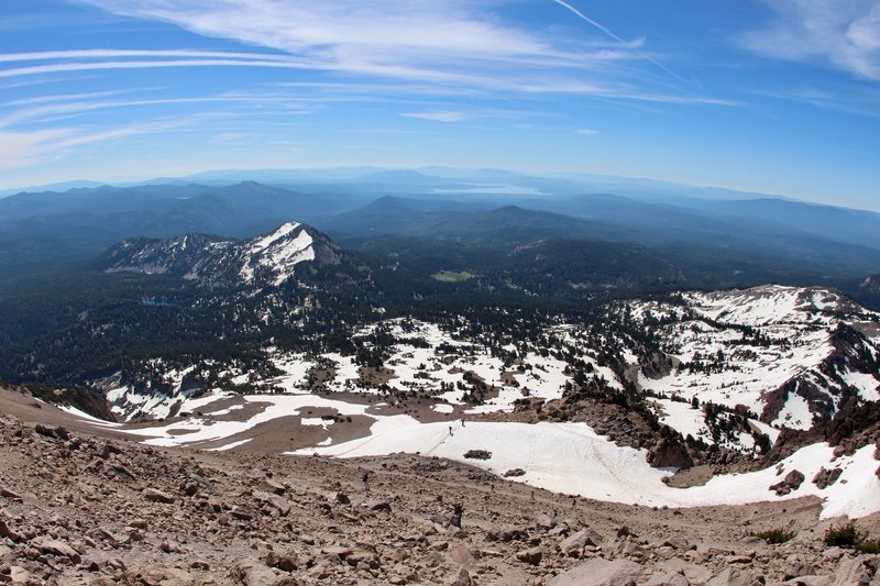 Lassen Peak: Hikers stay on trail