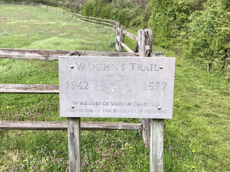 Memorial trail sign