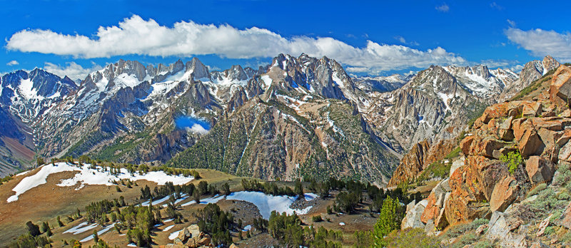 Panorama from route up Eagle Peak: Twin Peaks are on the left. The Matterhorn is in the center with closer unnamed peaks of Sawtooth Ridge in the right center.