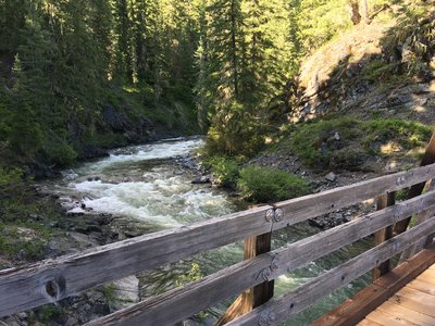 Bridge crossing Cle Elum River.