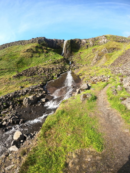 Nature Spectacle: Waterfall