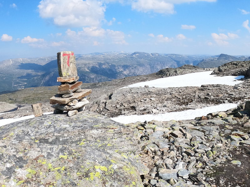 Trail Trolltunga