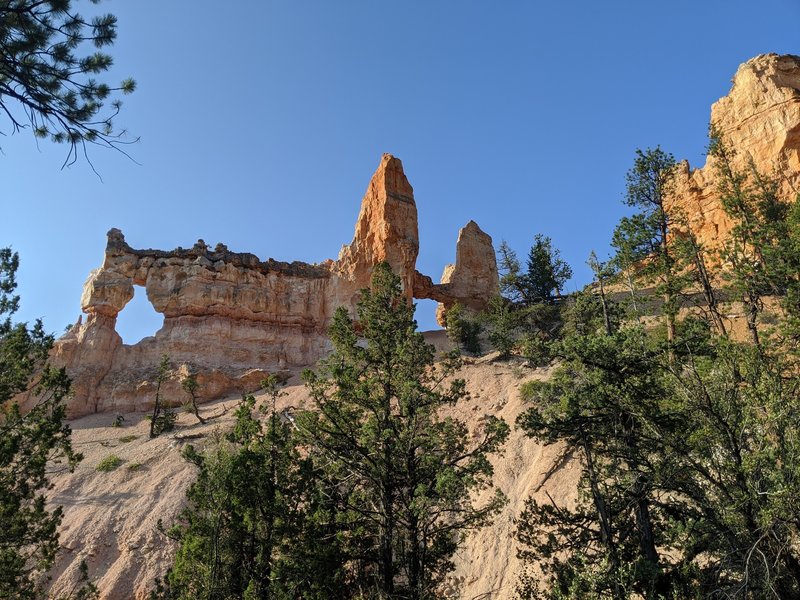 Shady spot for a snack before you climb the 950ft back to Sunrise Point!