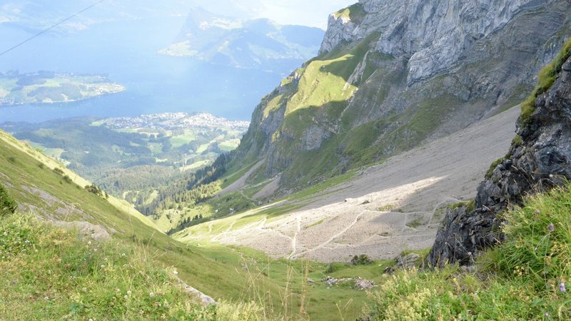 Descent just below Klimsenhorn.