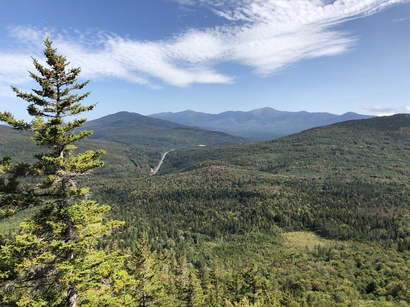 Beautiful views of Mount Washington from the North Sugarloaf summit.