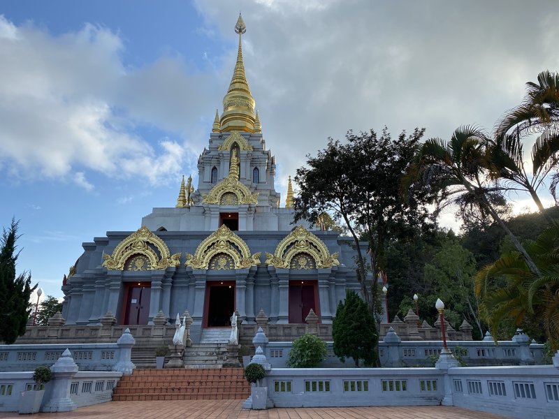 End of trail at Chedi on top of hill.