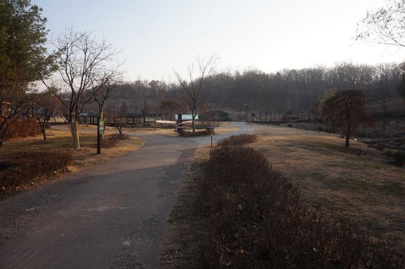 Seoul Trail at Jungnang Campground.