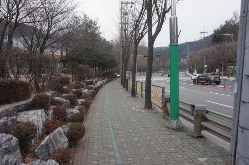 Section 8 of the Seoul Trail at Jinheung-ro, taken on 10th of December 2020