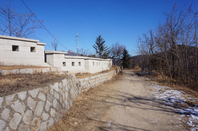 Seoul City Wall Trail towards Changuimun gate.