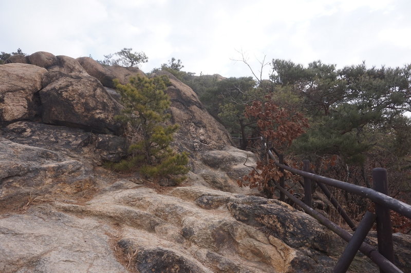 Bukhansan Traverse towards Jokduribong Peak