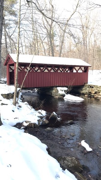 Covered bridge over Chatfield Hollow Brook