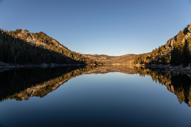 Lower Echo Lake during sunrise.