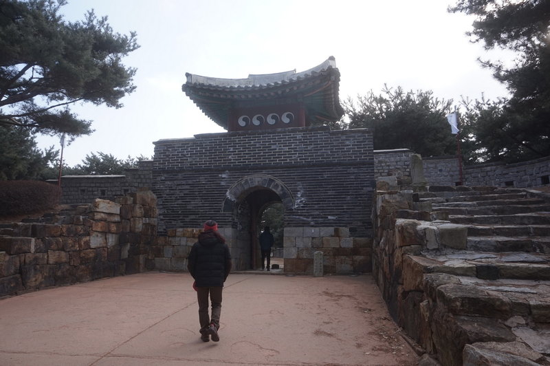 Hwaseong Fortress Loop at the Southeastern Secret Entrance.