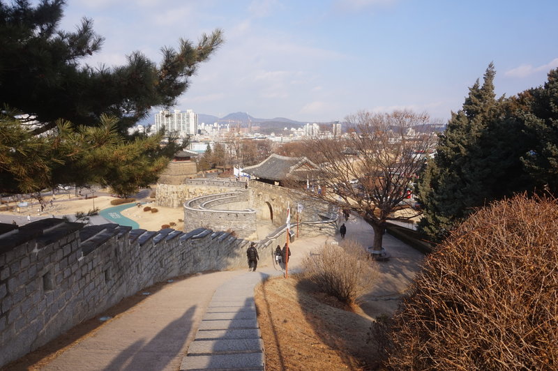 Hwaseong Fortress Loop towards the Hwaseomum Gate.