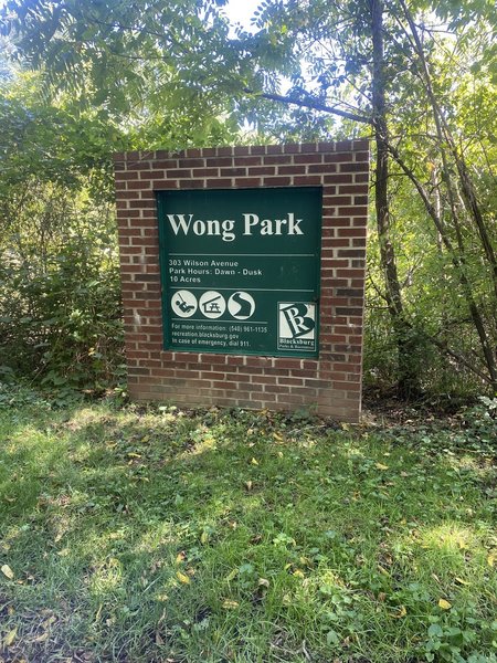 Wong Park Sign seen from Turner Street entrance.