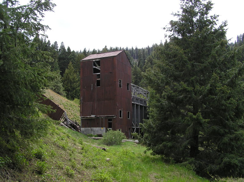 Abandoned mine near trailhead