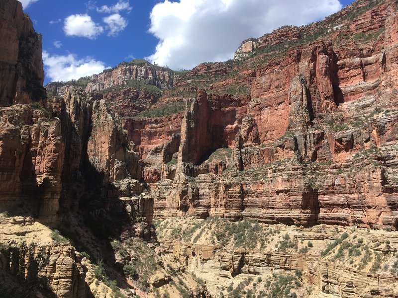 This is the view the East wall just after passing the bifurcation with old bright angel. The contrast between green and red on the North rim is stunning.