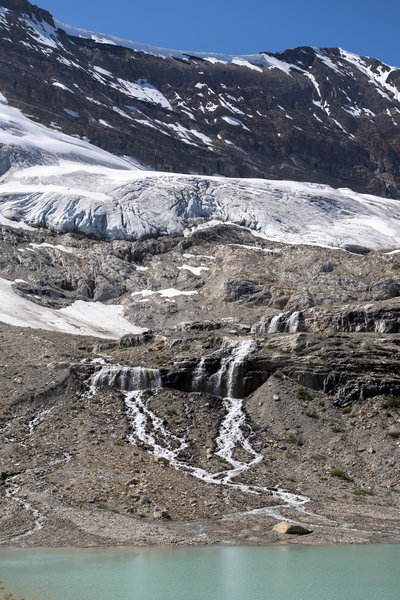 Glacial runoff in late summer along the aptly named Iceline Trail.