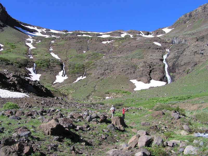 End of Big Indian Gorge. Rim can be attained though climb is steep with no trail (07-12-2010)