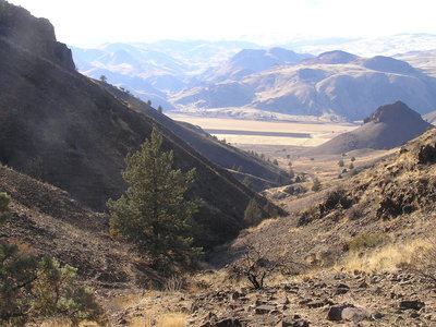 Looking down the ravine towards the trailhead (11-12-2017)