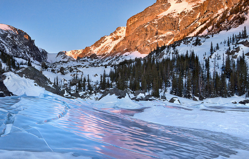 Lake Haiyaha sunrise