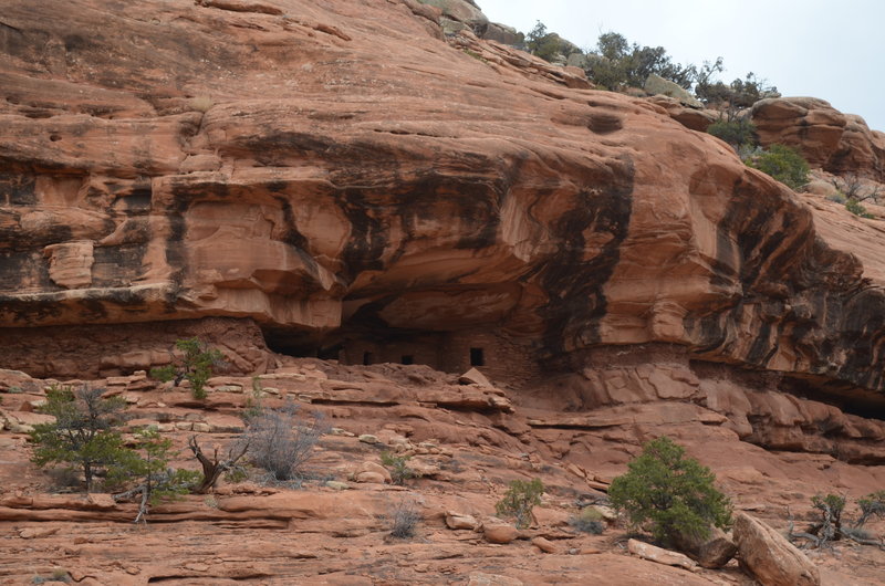 Fallen Roof Ruin alcove from a distance.