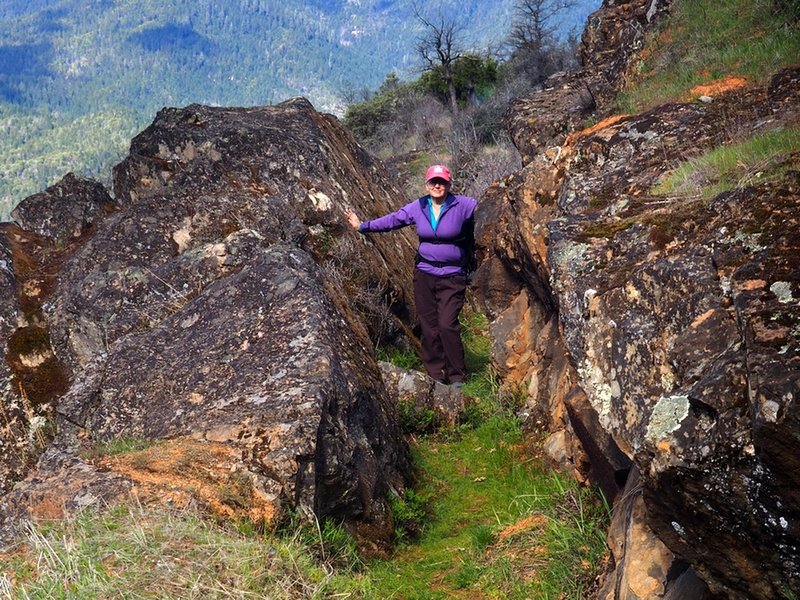 The channel cut through the outcrop at the Chinese Wall.