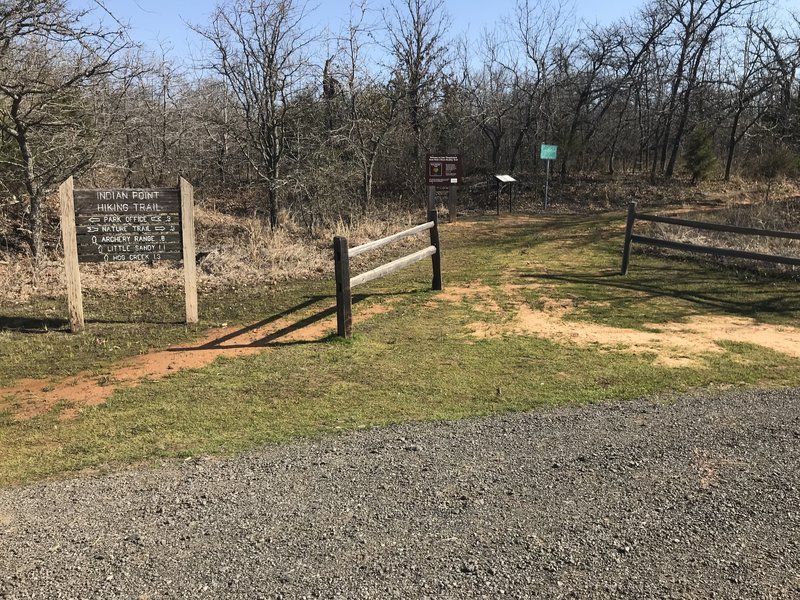 The trailhead on Alameda Drive