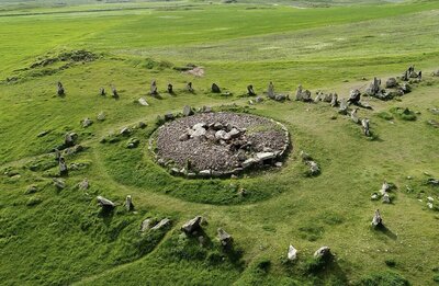 Zorats Karer (karahunj)