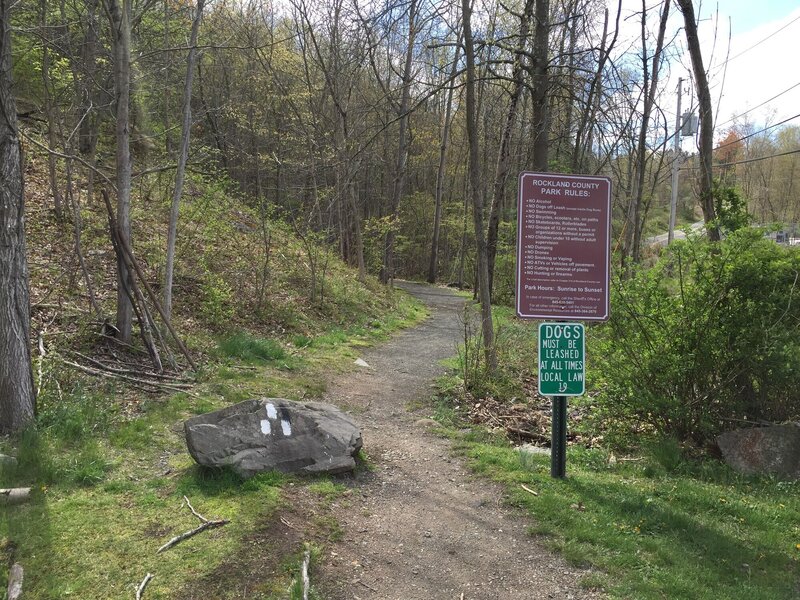 White trailhead at the parking lot