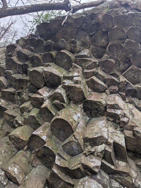 Columnar basalt rock format at Compton Peak east.