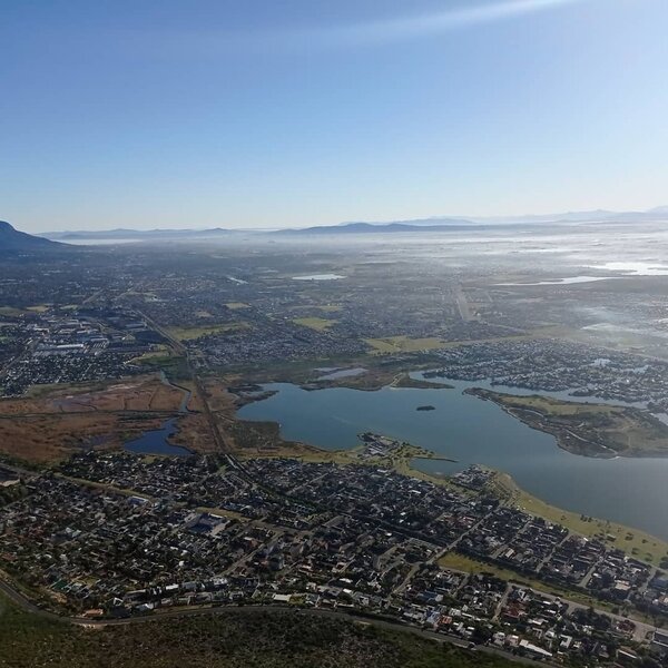 The view over the Peninsula from Muizenberg peak.