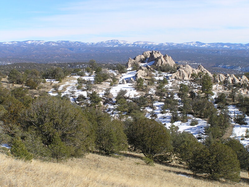 Whiterocks formation looking east towards the Black Range (12-31-2011)