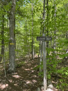 Signage to Cascade Path.