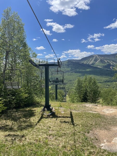 Chairlift and lookout over Waterville Valley.